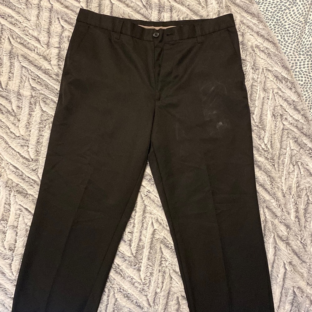 Greg Norman Men’s Golf Pants Size: 34x32
